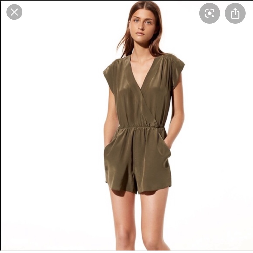 ARITZIA BABATON green short sleeve romper